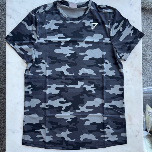 Men’s Gymshark Camo Jersey-Style T-Shirt - Picture 2 of 8
